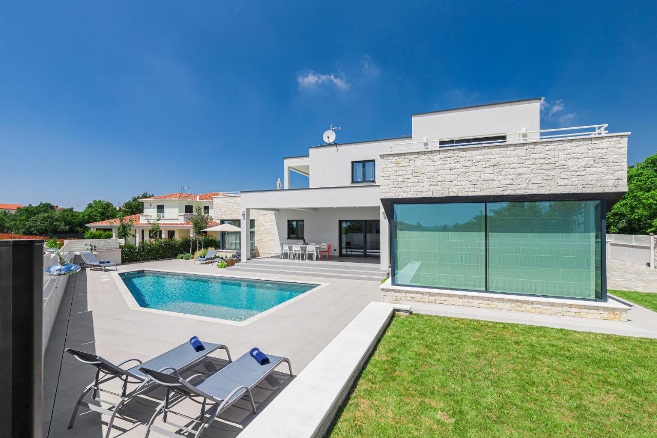 Anni Villa Porec Luaran gambar